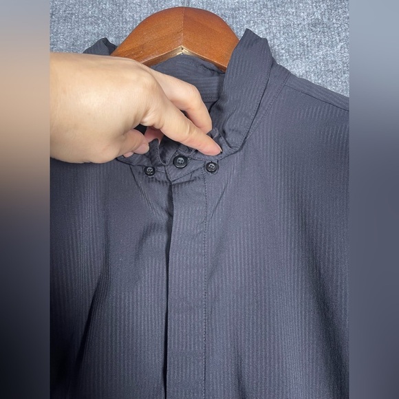 Lululemon Men’s Size XL Black Stripe Performance Stretch Long Sleeve Button Down - Picture 5 of 13